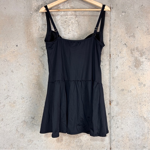 La Blanca black skirt one piece swim suit with built in padding 20w - Picture 6 of 12